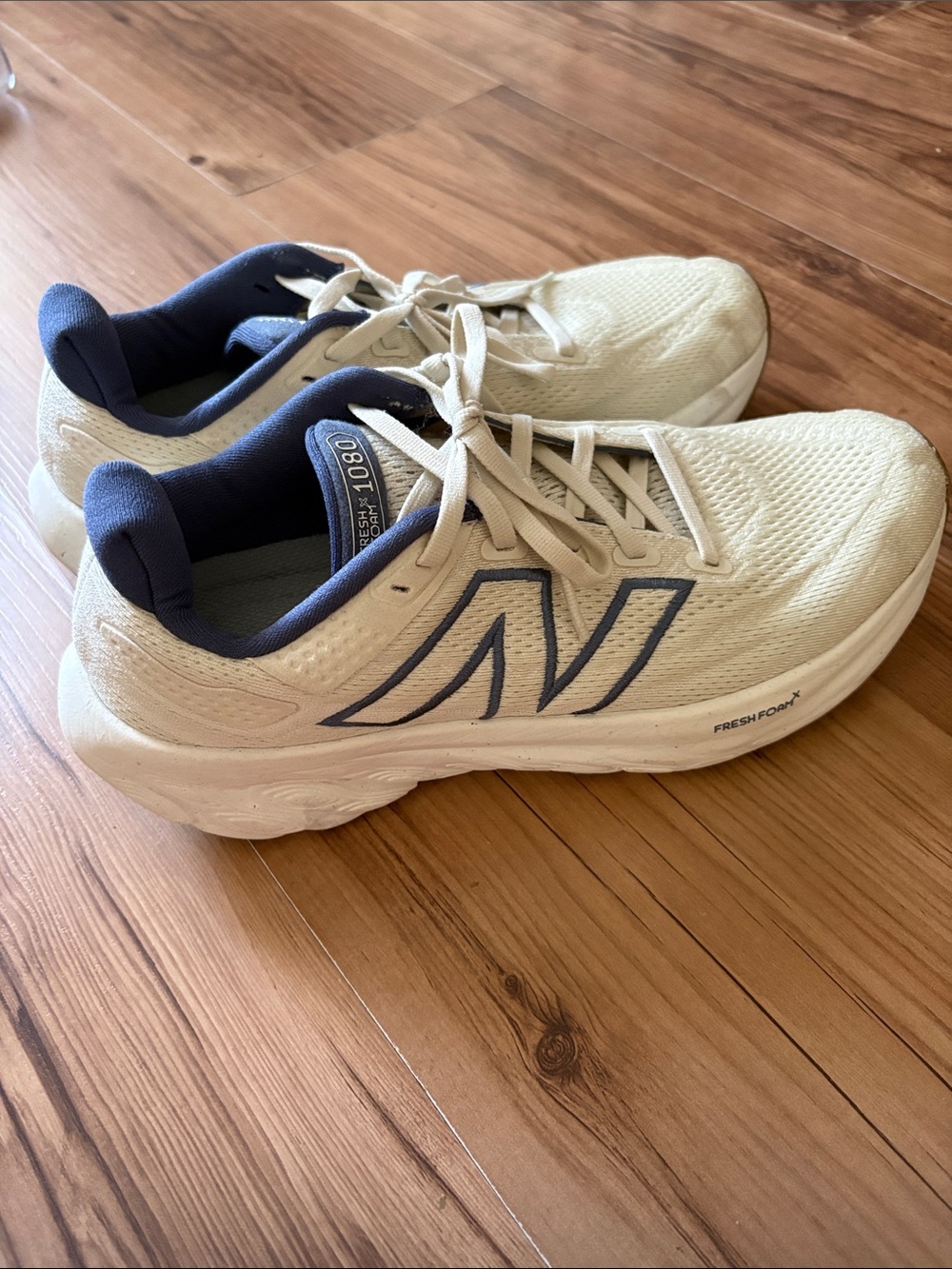 New Balance Fresh Foam 1080 tennis shoes size 9